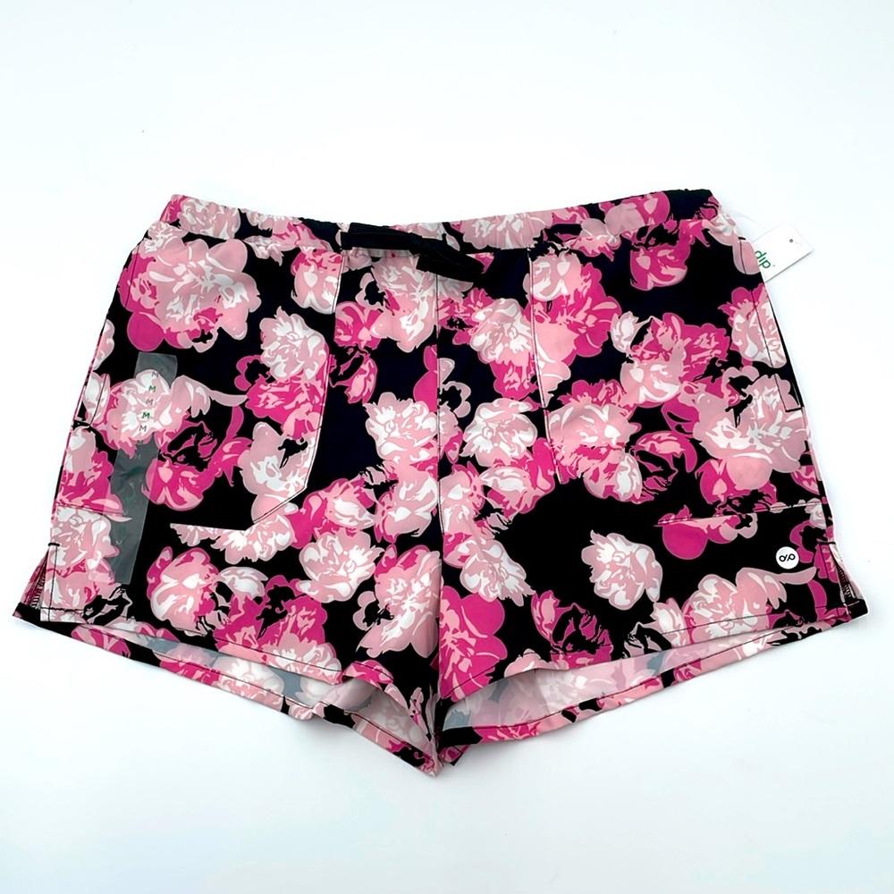 DIP Activewear Shorts 2 Pockets Drawstring and Elastic‎ Waist Side Slit Floral